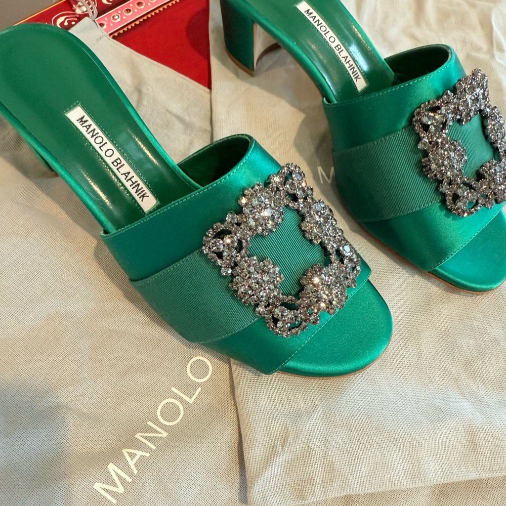 Manolo Blahnik Green Crystal Embellished Heels Hangisi size 38
